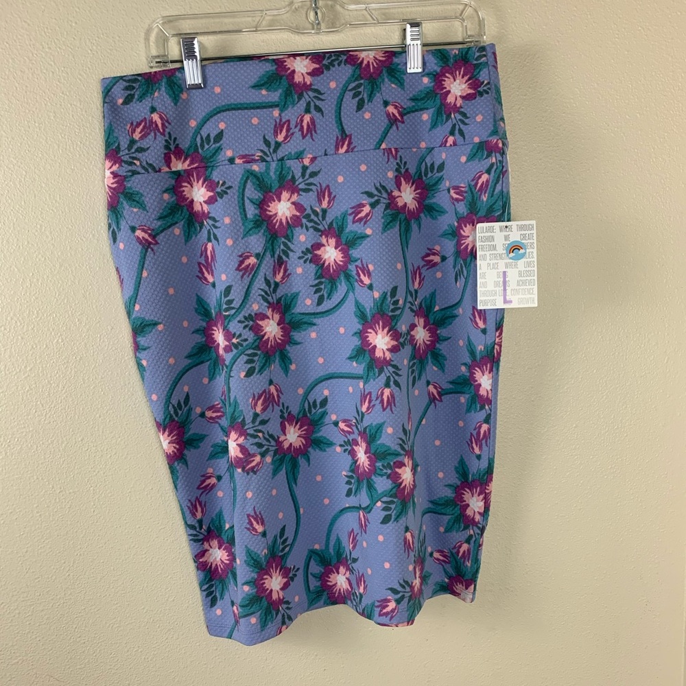 NWT Floral Stretch Pencil Skirt Size Large